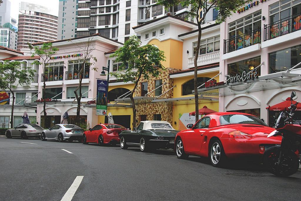 Avant Apartments At The Fort Manila Exterior photo